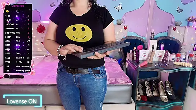 Zaly mature online show from April 2026 11:19:02 PM