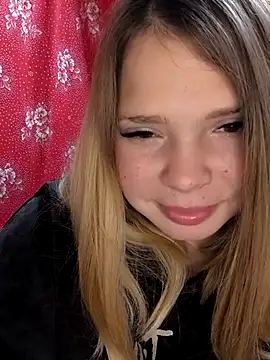 Zuli Kiska online show from October 2025 08:42:01 PM