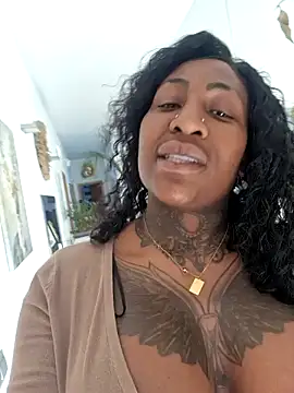 Snapshot of JosyBlack chatting on February 2025 10:29:01 AM JosyBlack online show from February 2025 10:29:01 AM