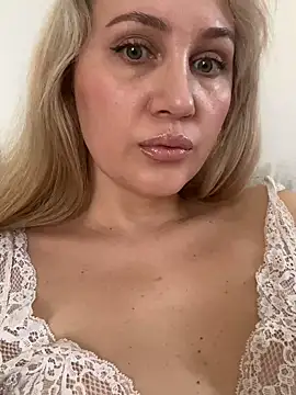 YourBlondee online show from March 2025 03:02:02 AM