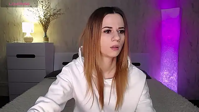 ItsAlisia online show from February 2025 01:38:02 PM