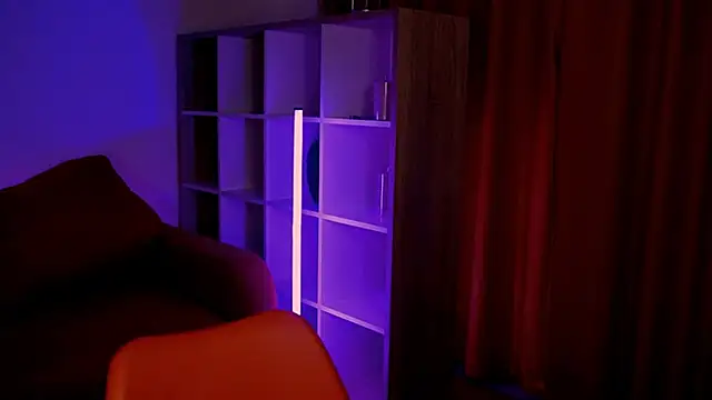 ItsAlisia online show from September 2025 12:39:01 PM