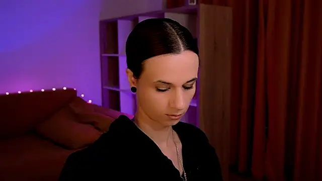 ItsAlisia online show from October 2025 12:47:02 PM