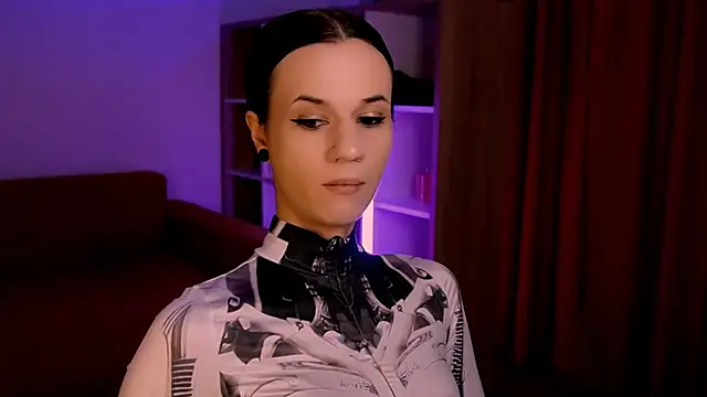 ItsAlisia online show from November 2025 01:33:02 PM