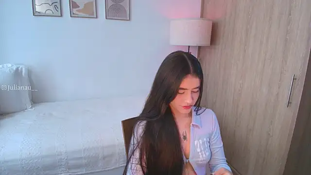 iriswest  online show from October 2025 07:36:02 PM