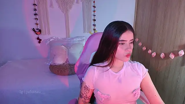 Snapshot of iriswest_ chatting on April 2026 01:14:01 AM iriswest online show from April 2026 01:14:01 AM