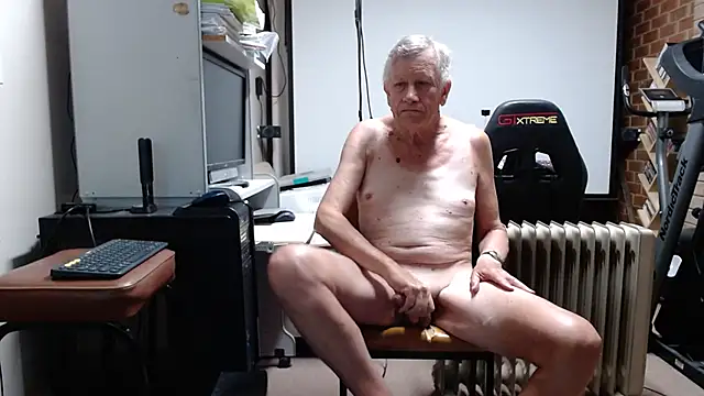 unclek23 online show from December 2025 10:50:01 PM