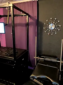 Snapshot of beauty-of-pain chatting on March 2026 04:32:01 PM beauty-of-pain online show from March 2026 04:32:01 PM