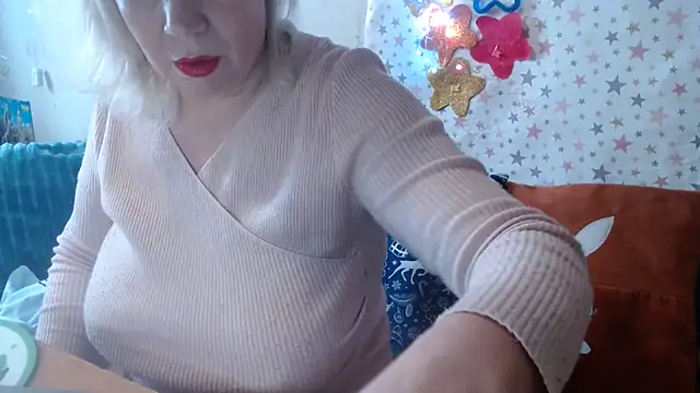 QueenLana online show from February 2026 09:39:02 AM