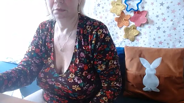 QueenLana online show from June 2026 07:35:02 AM