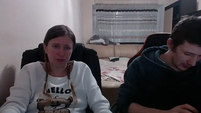 Snapshot of PeterAndJen chatting on March 2025 04:14:02 PM PeterAndJen online show from March 2025 04:14:02 PM