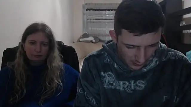 Snapshot of PeterAndJen chatting on March 2025 07:27:02 PM PeterAndJen online show from March 2025 07:27:02 PM