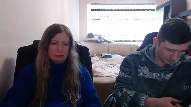 Snapshot of PeterAndJen chatting on March 2025 03:18:02 PM PeterAndJen online show from March 2025 03:18:02 PM