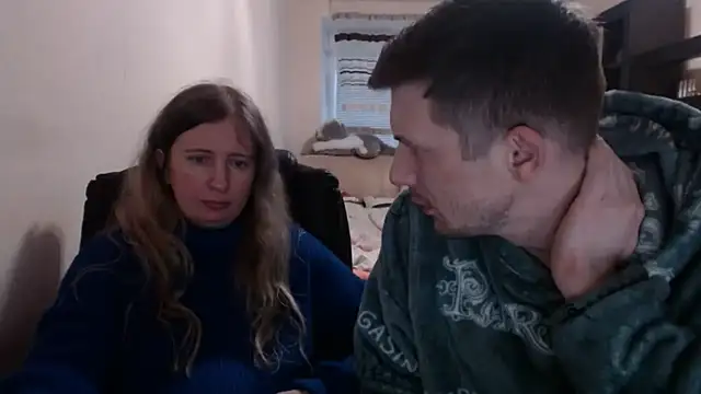 Snapshot of PeterAndJen chatting on March 2025 06:34:01 PM PeterAndJen online show from March 2025 06:34:01 PM