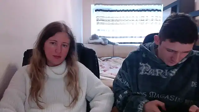 Snapshot of PeterAndJen chatting on March 2025 07:02:02 PM PeterAndJen online show from March 2025 07:02:02 PM