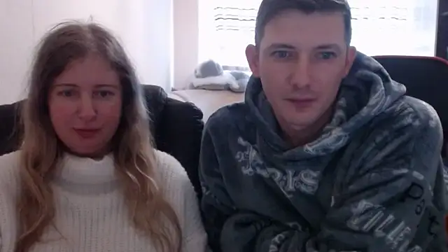 Snapshot of PeterAndJen chatting on March 2025 01:19:02 PM PeterAndJen online show from March 2025 01:19:02 PM