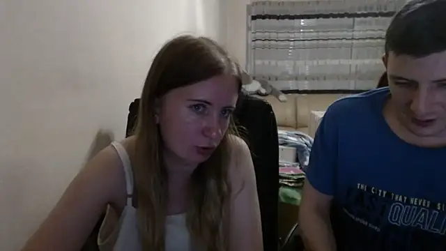 Snapshot of PeterAndJen chatting on September 2025 05:23:01 PM PeterAndJen online show from September 2025 05:23:01 PM