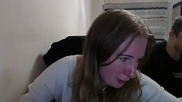 Snapshot of PeterAndJen chatting on October 2025 06:50:02 PM PeterAndJen online show from October 2025 06:50:02 PM