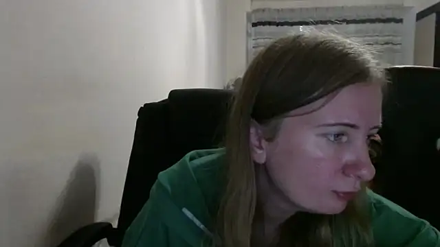 Snapshot of PeterAndJen chatting on October 2025 07:38:01 PM PeterAndJen online show from October 2025 07:38:01 PM