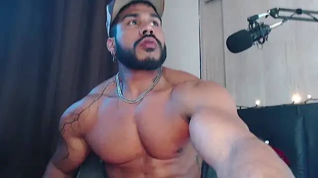 Artemis Kazttman online show from January 2025 01:08:01 PM