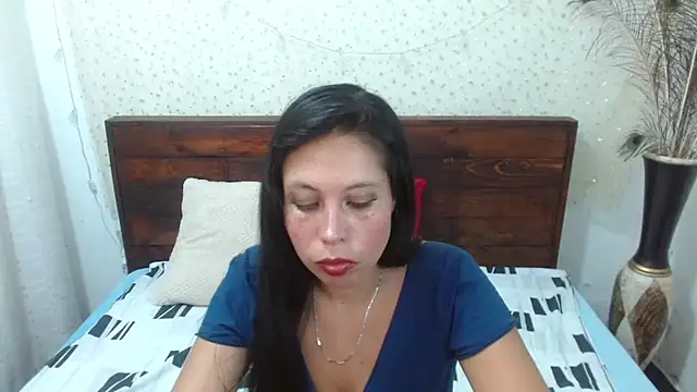 Snapshot of NikkieMilky chatting on February 2025 04:14:02 AM NikkieMilky online show from February 2025 04:14:02 AM