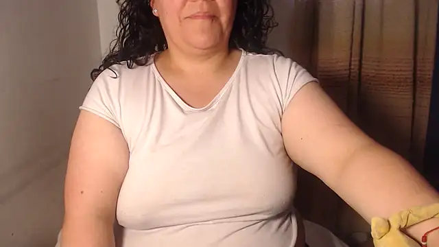 agathamiller01 online show from March 2026 11:00:02 PM