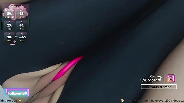 Snapshot of eva_cuper chatting on November 2025 12:11:01 PM eva cuper online show from November 2025 12:11:01 PM