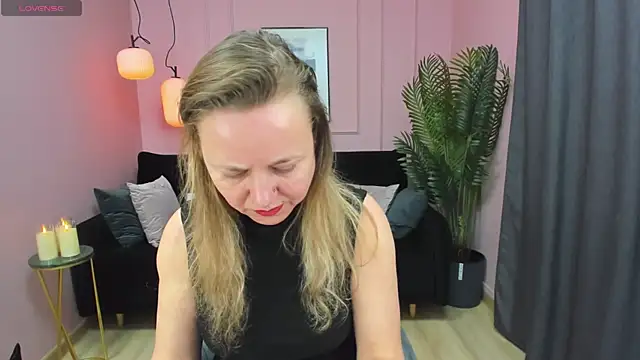 Snapshot of GabrielGold chatting on December 2024 08:10:02 PM GabrielGold online show from December 2024 08:10:02 PM