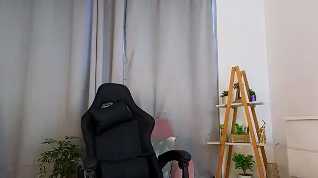 bella  adams online show from March 2025 09:48:02 PM