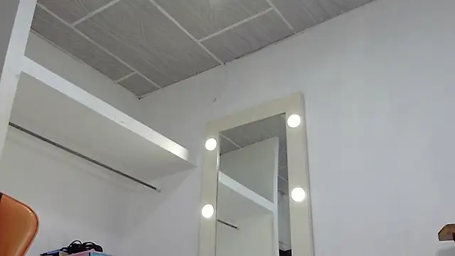 Snapshot of EvaTiffany chatting on March 2026 12:05:01 AM EvaTiffany online show from March 2026 12:05:01 AM