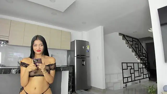 Snapshot of DulceRomance chatting on February 2025 04:54:01 AM DulceRomance online show from February 2025 04:54:01 AM