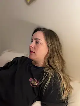 Snapshot of misslulipop chatting on March 2025 01:34:02 AM misslulipop online show from March 2025 01:34:02 AM