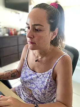 misslulipop online show from March 2026 03:18:01 PM