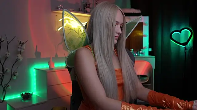 Snapshot of MrsTenderBeast chatting on November 2025 04:18:02 PM MrsTenderBeast online show from November 2025 04:18:02 PM