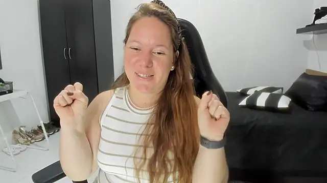 tamy shine87 online show from November 2025 09:43:02 PM