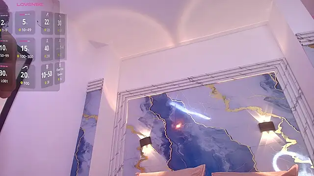 lorrayne  online show from October 2025 12:17:01 PM