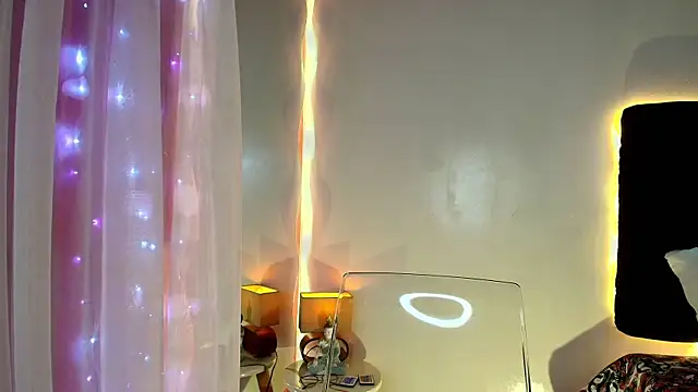 lorrayne  online show from March 2026 12:16:01 PM