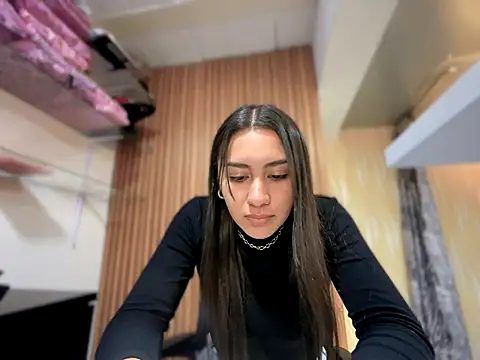 Ambar pe  online show from September 2025 07:25:02 PM