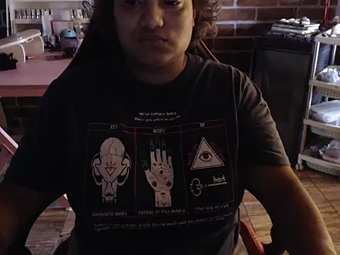 Hilarybunnyy online show from February 2026 07:58:01 PM