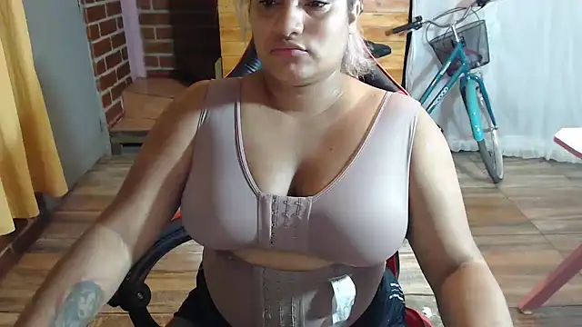 Snapshot of Hilarybunnyy chatting on March 2026 01:55:01 AM Hilarybunnyy online show from March 2026 01:55:01 AM