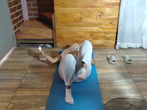 Snapshot of Hilarybunnyy chatting on March 2026 12:20:01 PM Hilarybunnyy online show from March 2026 12:20:01 PM