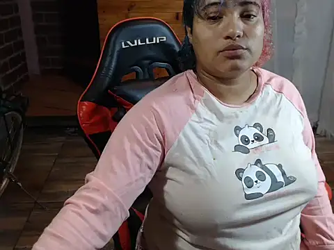 Snapshot of Hilarybunnyy chatting on March 2026 12:59:01 AM Hilarybunnyy online show from March 2026 12:59:01 AM