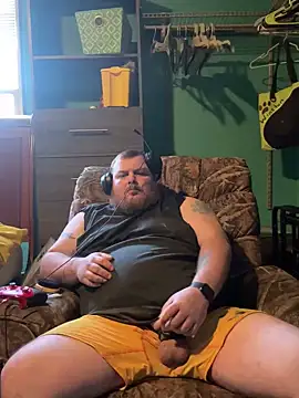 Snapshot of fatdickdaddy448 chatting on December 2024 05:13:01 PM fatdickdaddy448 online show from December 2024 05:13:01 PM