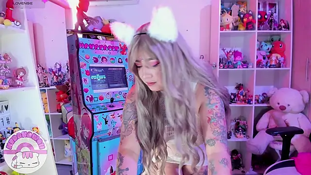 Snapshot of meda_kawaii_ chatting on February 2025 01:00:02 PM meda kawaii  online show from February 2025 01:00:02 PM