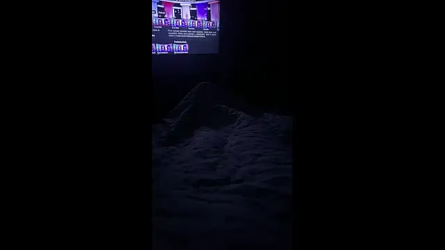 Snapshot of petuletra chatting on October 2025 11:05:01 PM petuletra online show from October 2025 11:05:01 PM