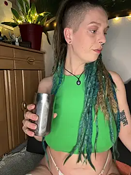 Snapshot of MenaDreadfull chatting on March 2026 07:20:01 PM MenaDreadfull online show from March 2026 07:20:01 PM