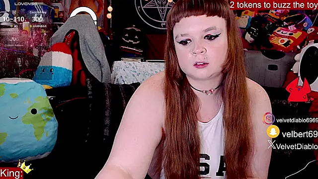 Snapshot of VelvetDiablo chatting on July 2026 12:28:01 AM VelvetDiablo online show from July 2026 12:28:01 AM