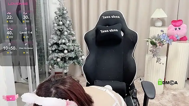 Snapshot of Happy_Kitty chatting on January 2025 01:51:01 PM Happy Kitty online show from January 2025 01:51:01 PM