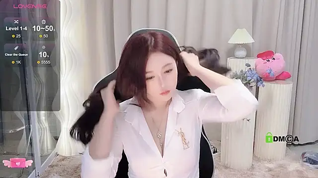 Snapshot of Happy_Kitty chatting on January 2025 06:10:01 PM Happy Kitty online show from January 2025 06:10:01 PM