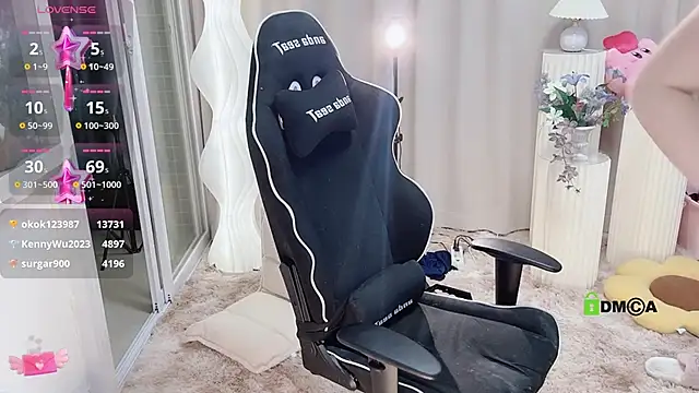 Snapshot of Happy_Kitty chatting on March 2025 12:10:02 AM Happy Kitty online show from March 2025 12:10:02 AM